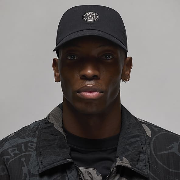 Femmes Jordan Noir Casquette Club. Nike BE